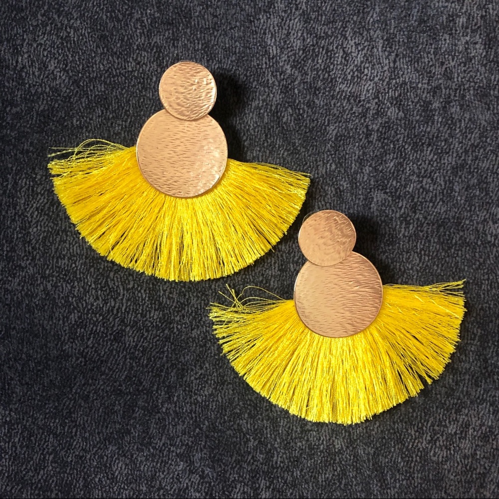 NWOT gold round yellow tassels earrings